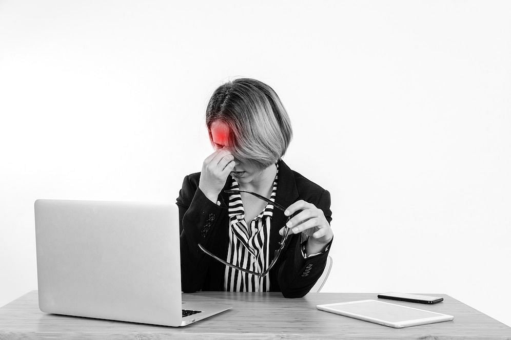 Headaches due to blood pressure (Image via Freepik)
